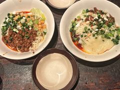 -周小波重庆小面·重庆名小吃(邹容路店)