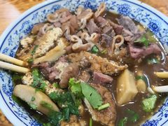 门框卤煮-门框胡同百年卤煮(前门煤市街店)