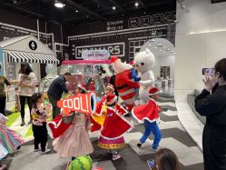 -MINI MARS KIDS CLUB亲子家庭中心(长宁天山店)