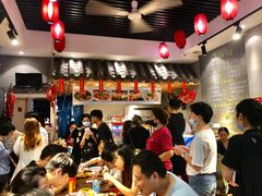 -爆炸头阿姨小四川正宗川味小吃(无任何分店)
