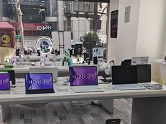 -荣耀授权专卖店(黄浦浙江中路店)