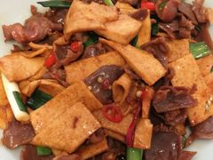 -关东小磨东北菜(上海长风大悦城店)