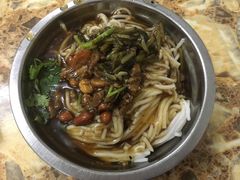 -灵山卢梅燕粉店