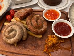 烤肠拼盘-莫斯科餐厅
