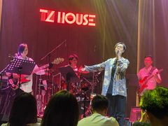 -TZ House音乐现场(来福士中心店)