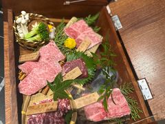 -山川小町·极番烧肉(新地假日广场店)