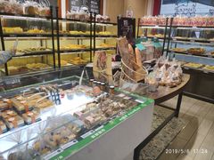 面包甜点陈列柜-TOUCH泰奇(奉贤宝龙城市广场店)
