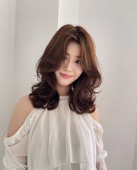 -十六番发型师事务所