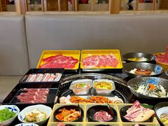 -匠牛亭·锅物烧肉放题自助(昆百大·泰业城店)