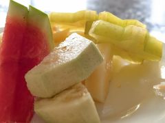 什锦水果-三亚湾皇冠假日度假酒店·临风大堂酒廊