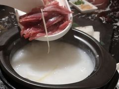 过桥鲜牛肉粥-小東馆(东纵路店)