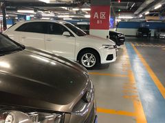 -金虹桥国际中心·停车场