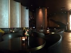-wineapp葡萄酒餐吧(外滩金融中心店)