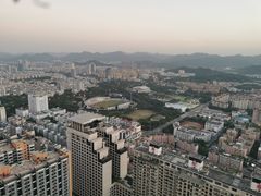 -景月阁空中食府(希尔顿酒店)