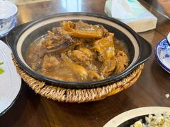 农家红烧鸡-缘来聚·徽菜名店(黄山宏村店)