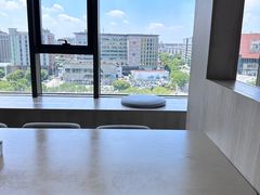 -上海虹桥中心爱琴海亚朵S酒店