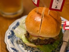 黑椒碳烤牛肉堡-野草酒馆GRASS TAPROOM(时代天街店)
