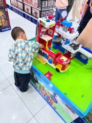 -玩具反斗城(正大广场店)