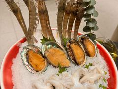 -红鼎豆捞·非遗鲍皇汤火锅(宝丰路店)