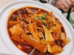 经典潮界牛腩煲-潮界(LU·ONE凯德晶萃广场店)