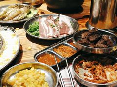 -青瓦炭韩潮烤肉(花园道店)