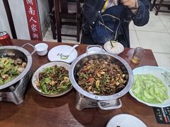 -湖南人家湘菜馆(镇江路店)