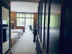 -昆明春城湖畔度假村