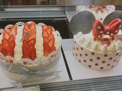 -85度C(生甜甜圈研究工坊·上海松江人民北路店)