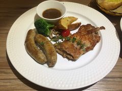美式鸡扒拼德式香肠-江南果道西餐厅(北京路店)