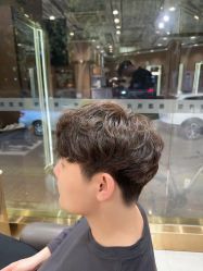 -一東造型烫发染发
