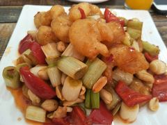宫保虾球-烁佳海鲜大馅饺子