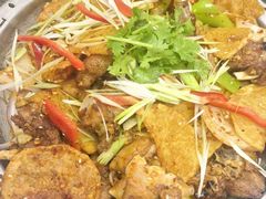 -三江源美食城