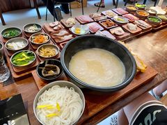 -银米·云南传统过桥米线(双廊黑金冠店)