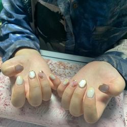 -桃子的美甲店