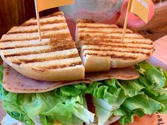 俱乐部贝果-Catch Bagel(芳草地店)