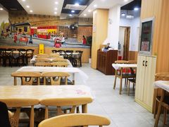 -江城燕子大排档(江汉路步行街店)