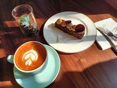 -Fridi Patisserie Cafe