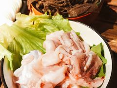 -虾弄弄海派小龙虾·牛羊蝎子火锅