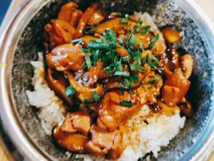 照烧鸡腿饭-明洞阿姨·韩式酱蟹烤肉·创意料理(三元桥店)