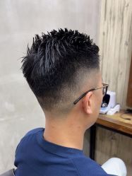-首脑美发沙龙