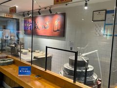 -呷佬·长沙手工米粉(金沙江路店)