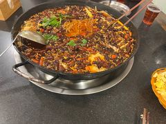 -鸿顺老铁锅美蛙鱼府(解放碑店)