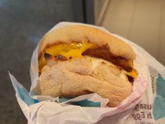 -麦当劳(上海虹桥站30B检票口楼上)