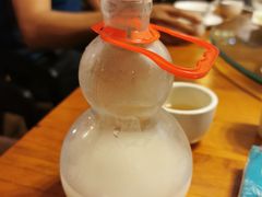 -临江餐馆二楼美食部落