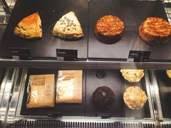 -星巴克臻选(南京金茂览秀城店)