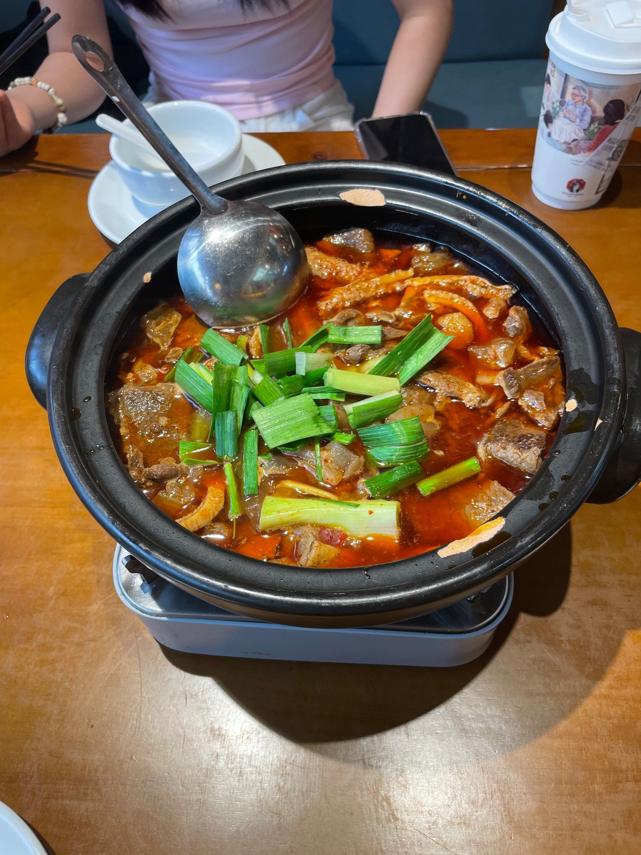 0元玩转这座城肖记公安牛杂火锅味道很好,牛肉很入味!