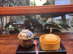滇味糖腿包-银米·云南传统过桥米线(双廊黑金冠店)