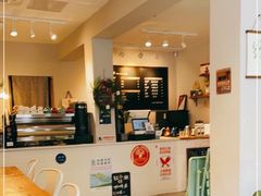 -红小姐咖啡馆(西津渡店)