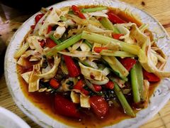 -二孃鸡爪爪(东郊记忆店)