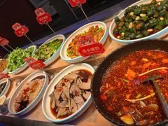-芝小官毛肚火锅海鲜自助(苏州吴江区万宝店)